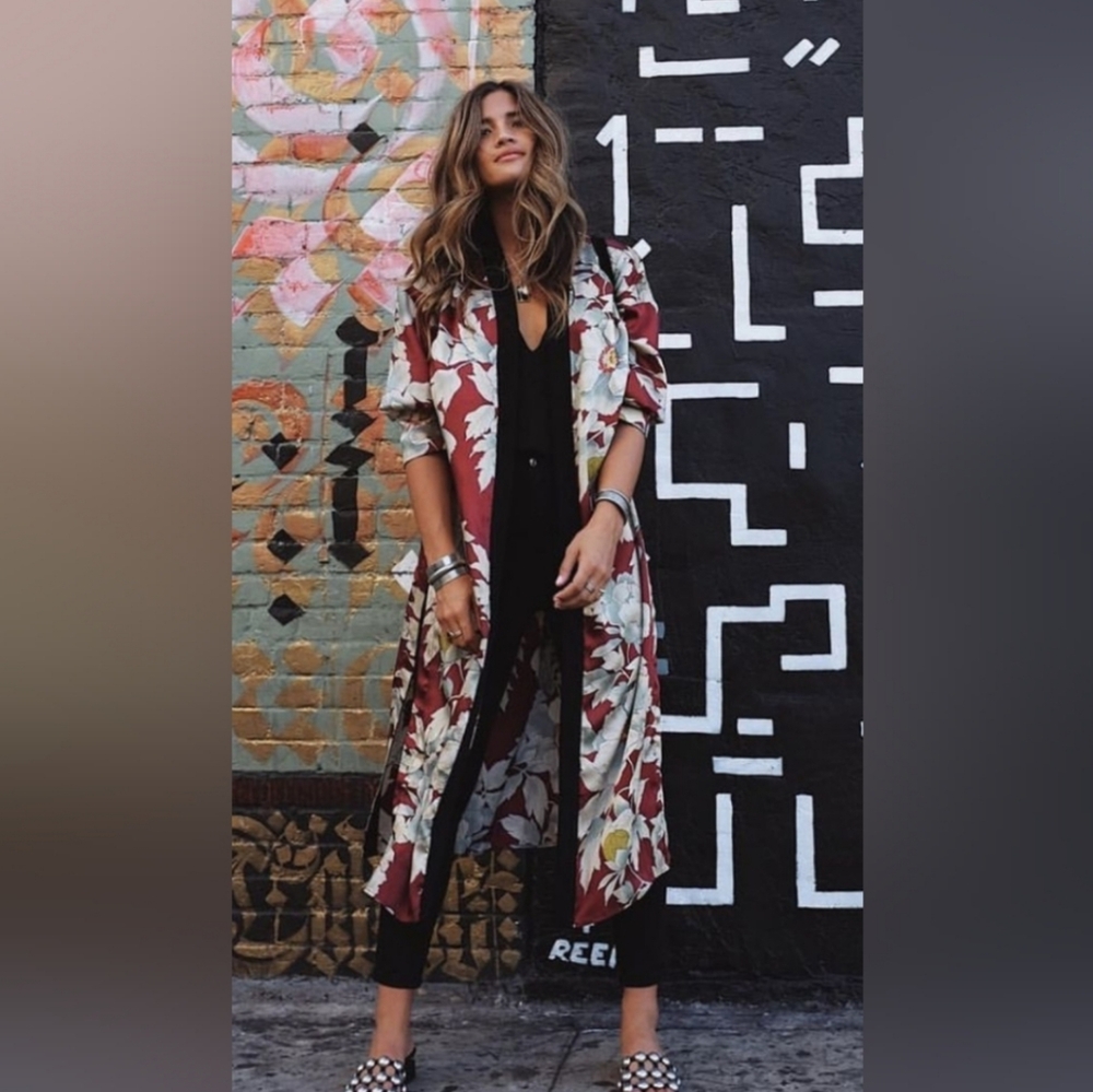 Zara blogger favourite floral red kimono size M